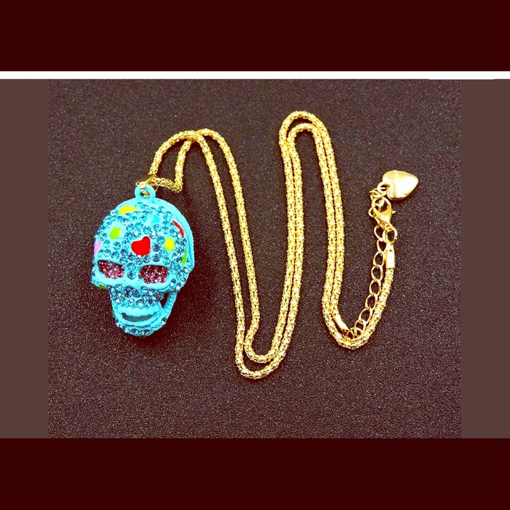 NEW BETSEY JOHNSON BLUE SKULL FACE NECKLACE